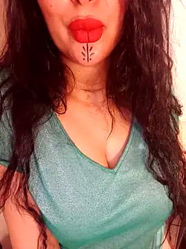 Snapshot of Queen_sousou chatting on October 24, 2025, 7:57 pm Queen sousou online show from October 24, 2025, 7:57 pm