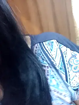 Snapshot of Queen_sousou chatting on November 15, 2025, 12:47 am Queen sousou online show from November 15, 2025, 12:47 am