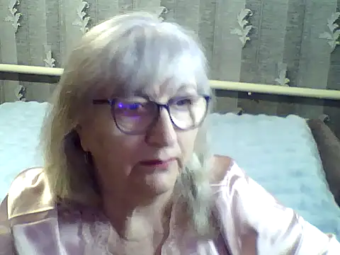 Snapshot of LolkaAlyss chatting on March 9, 2025, 12:53 am LolkaAlyss online show from March 9, 2025, 12:53 am