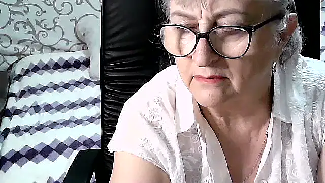 Snapshot of LolkaAlyss chatting on March 15, 2025, 9:49 pm LolkaAlyss online show from March 15, 2025, 9:49 pm