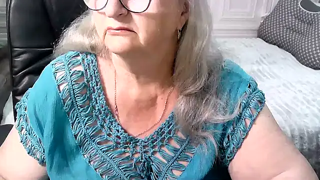 LolkaAlyss online show from May 10, 2026, 2:37 am