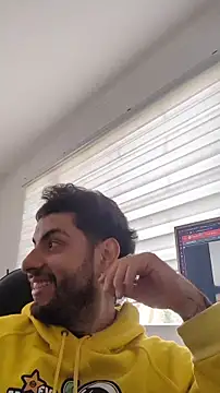 Snapshot of dereck_fiore chatting on September 17, 2025, 1:57 pm dereck fiore online show from September 17, 2025, 1:57 pm