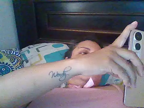 Snapshot of HallyGirlHot chatting on February 26, 2026, 4:29 pm HallyGirlHot online show from February 26, 2026, 4:29 pm