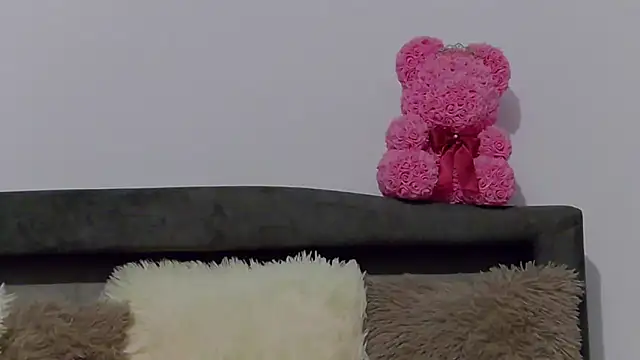 Snapshot of NicolePlay chatting on March 27, 2026, 5:38 am NicolePlay online show from March 27, 2026, 5:38 am