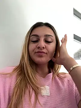 NicolePlay online show from May 16, 2026, 4:55 am