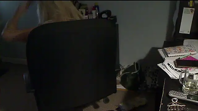 XTRAHORNYONE online show from November 21, 2025, 3:38 am