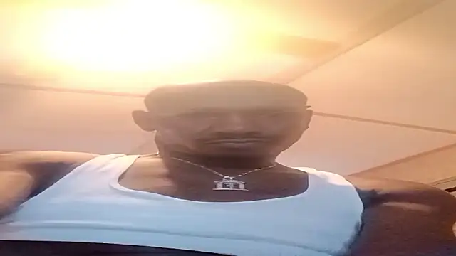 Snapshot of RinsingWood84 chatting on December 20, 2025, 7:17 pm RinsingWood84 online show from December 20, 2025, 7:17 pm