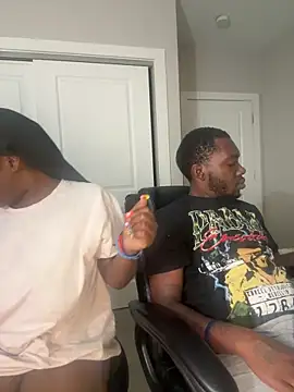 DancingLemonade online show from June 11, 2026, 6:21 am
