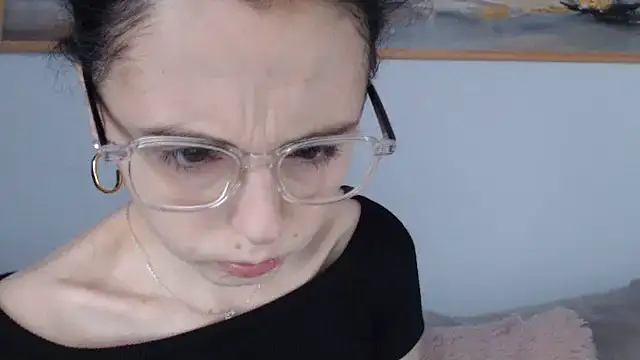 Snapshot of cleophee chatting on April 9, 2026, 5:53 am cleophee online show from April 9, 2026, 5:53 am