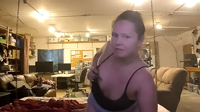 Snapshot of Mostlikely2suckseed88 chatting on September 16, 2025, 5:47 pm Mostlikely2suckseed88 online show from September 16, 2025, 5:47 pm