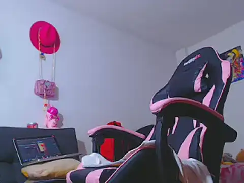 Snapshot of MARIANAWEED chatting on January 31, 2026, 7:12 pm MARIANAWEED online show from January 31, 2026, 7:12 pm