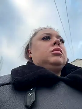 Sara Slow online show from December 22, 2025, 1:33 pm