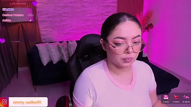 emmy walker online show from November 13, 2025, 11:03 am