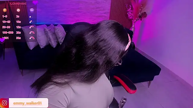 emmy walker online show from November 14, 2025, 11:03 am