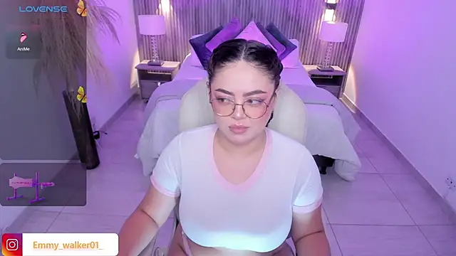 emmy walker online show from October 6, 2025, 11:11 am