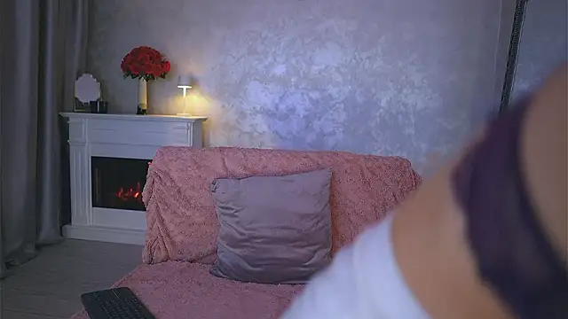 Snapshot of Michelle90u chatting on February 23, 2026, 8:53 pm Michelle90u online show from February 23, 2026, 8:53 pm