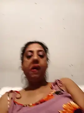 Snapshot of Mahi4luv chatting on September 18, 2025, 10:24 pm Mahi4luv online show from September 18, 2025, 10:24 pm