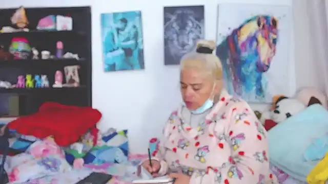 estrellita fugaz16x online show from March 12, 2025, 3:13 am