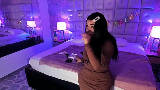 Snapshot of Maddysex_ chatting on April 16, 2026, 11:33 am Maddysex online show from April 16, 2026, 11:33 am