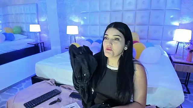 Snapshot of Maddysex_ chatting on March 9, 2026, 11:36 am Maddysex online show from March 9, 2026, 11:36 am