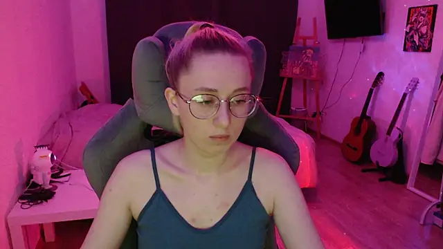 AnabelFrel online show from December 5, 2024, 12:47 am