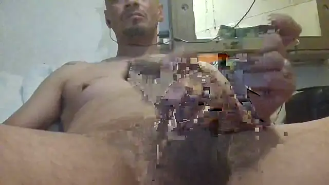 Snapshot of leonar0101 chatting on February 24, 2026, 12:06 pm leonar0101 online show from February 24, 2026, 12:06 pm