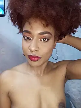 Snapshot of thaimy_ chatting on December 16, 2025, 1:32 am thaimy online show from December 16, 2025, 1:32 am