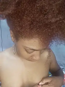 Snapshot of thaimy_ chatting on December 18, 2025, 1:44 am thaimy online show from December 18, 2025, 1:44 am