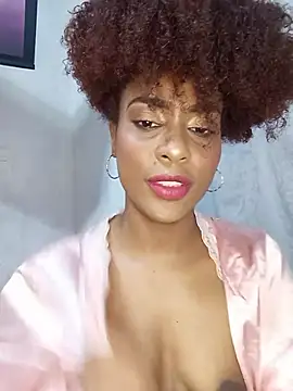 Snapshot of thaimy_ chatting on December 1, 2025, 2:56 am thaimy online show from December 1, 2025, 2:56 am