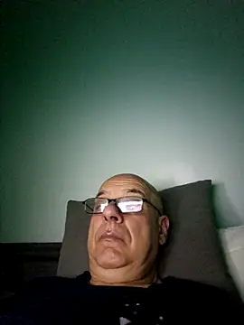 Snapshot of bygenio20199 chatting on November 15, 2025, 9:41 pm bygenio20199 online show from November 15, 2025, 9:41 pm