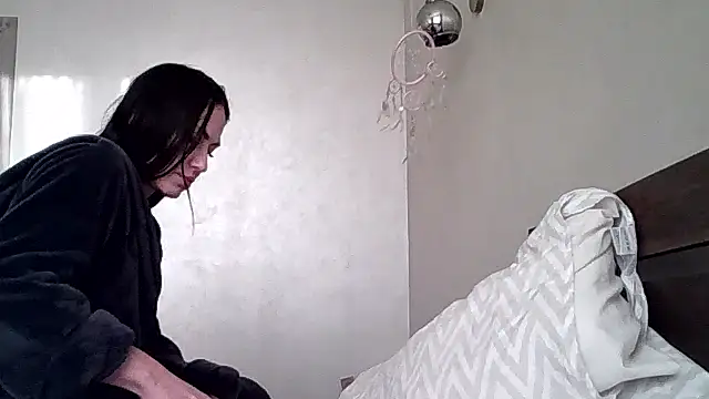 JulianaGold1 online show from March 11, 2026, 3:28 pm