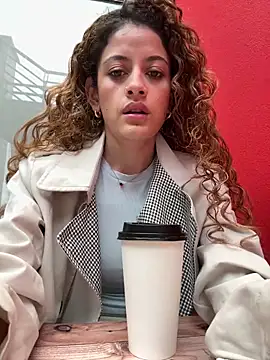 Snapshot of alana15 chatting on April 13, 2026, 9:30 pm alana15 online show from April 13, 2026, 9:30 pm