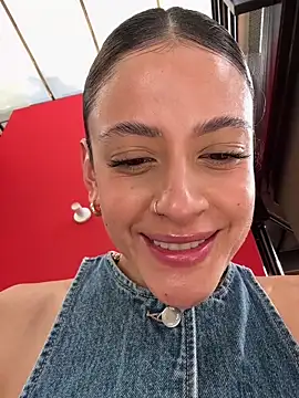 Snapshot of alana15 chatting on March 7, 2026, 9:20 pm alana15 online show from March 7, 2026, 9:20 pm