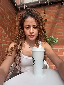 Snapshot of alana15 chatting on April 8, 2026, 8:54 pm alana15 online show from April 8, 2026, 8:54 pm