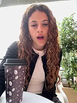 Snapshot of alana15 chatting on March 4, 2026, 9:11 pm alana15 online show from March 4, 2026, 9:11 pm