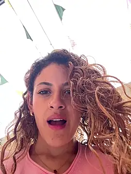 Snapshot of alana15 chatting on March 12, 2026, 9:41 pm alana15 online show from March 12, 2026, 9:41 pm