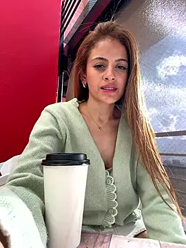 Snapshot of alana15 chatting on April 17, 2026, 10:01 pm alana15 online show from April 17, 2026, 10:01 pm