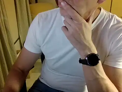 mariohurt101 online show from November 25, 2025, 9:15 pm