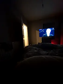 Snapshot of elenaUK chatting on December 27, 2024, 11:06 am elenaUK online show from December 27, 2024, 11:06 am