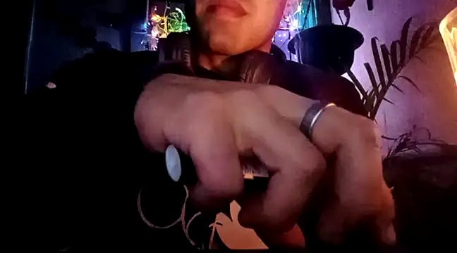 Prettyguy420 online show from December 5, 2024, 11:12 am