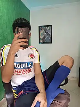 pinedasex777 online show from November 25, 2025, 12:27 pm