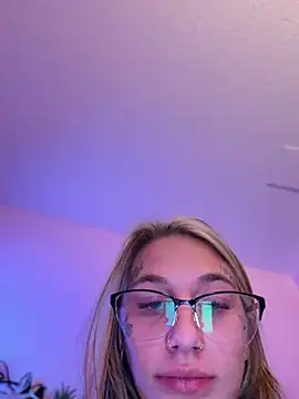 Snapshot of chloetease chatting on March 29, 2026, 4:14 am chloetease online show from March 29, 2026, 4:14 am