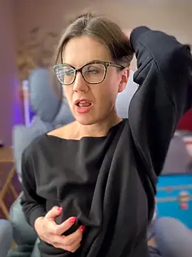 Snapshot of MaiseKnox chatting on March 15, 2026, 6:26 pm MaiseKnox online show from March 15, 2026, 6:26 pm