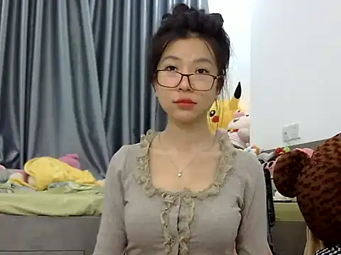 Snapshot of Cute_Ruby01 chatting on December 10, 2024, 1:11 pm Cute Ruby01 online show from December 10, 2024, 1:11 pm