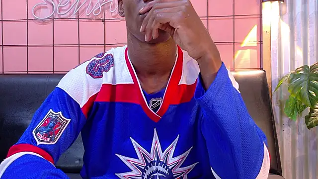 Snapshot of martin_killer chatting on March 7, 2026, 1:12 am martin killer online show from March 7, 2026, 1:12 am