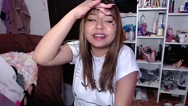 lil daisy7 online show from February 1, 2025, 7:05 am