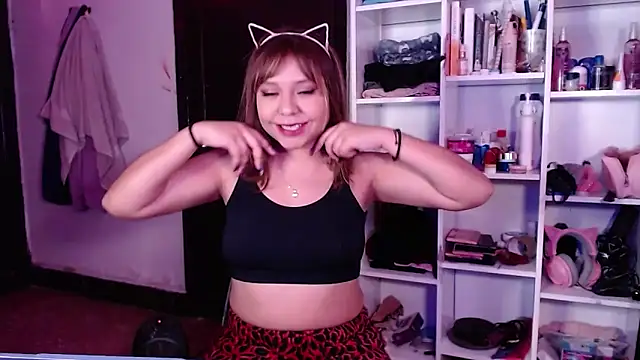 lil daisy7 online show from December 12, 2024, 4:26 am