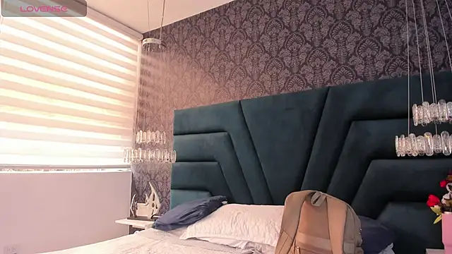 Snapshot of Vivi_prinncess chatting on March 7, 2026, 7:52 pm Vivi prinncess online show from March 7, 2026, 7:52 pm