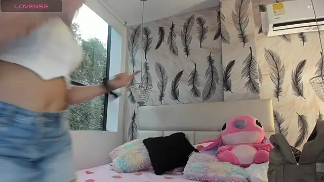 Vivi prinncess online show from November 5, 2025, 10:13 pm