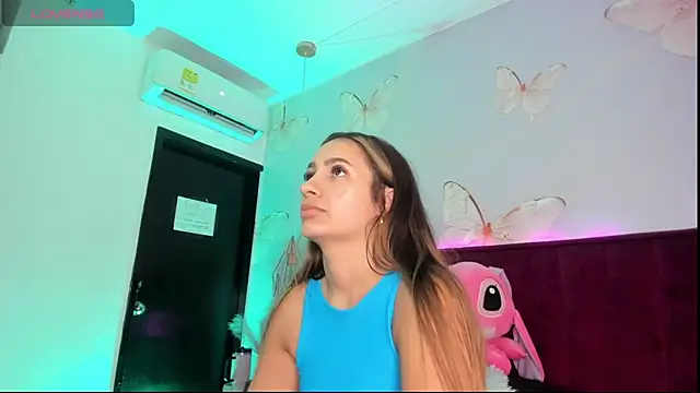 Snapshot of Vivi_prinncess chatting on March 5, 2026, 11:21 pm Vivi prinncess online show from March 5, 2026, 11:21 pm